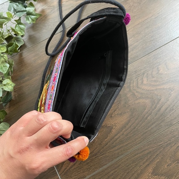 Embroidered bag from Thailand - Picture 5 of 6